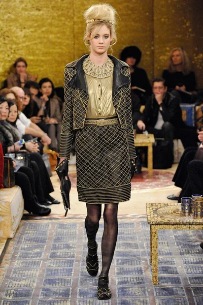 Look 7